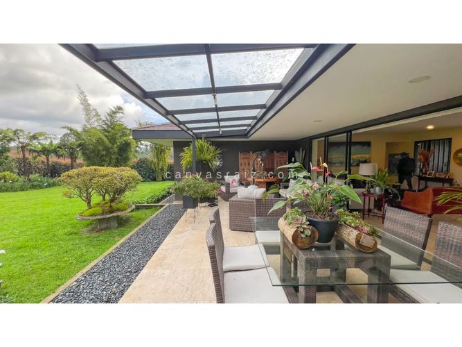 Casa de 4 alcobas en venta en Las Palmas, Envigado, 364 m² · foto 4 de 16