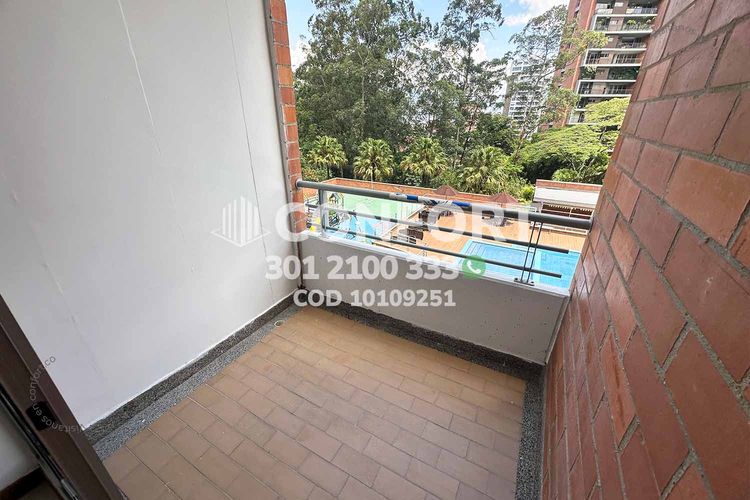 Apartamento de 3 alcobas en arriendo en Los Balsos, Medellín, 117 m² · foto 17 de 24