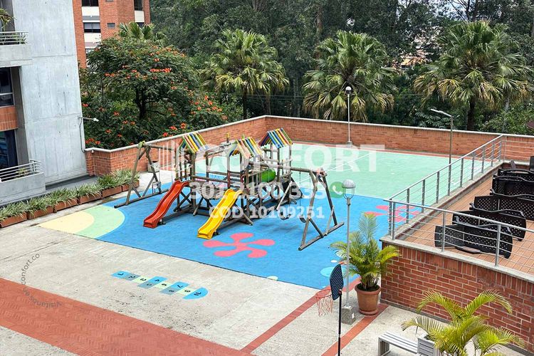 Apartamento de 3 alcobas en arriendo en Los Balsos, Medellín, 117 m² · foto 21 de 24