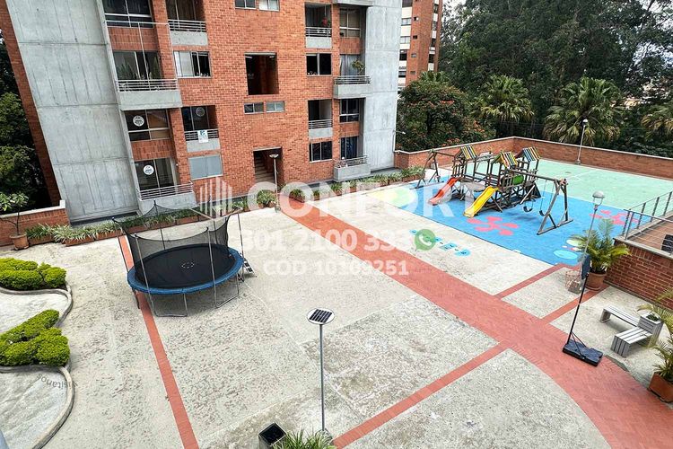 Apartamento de 3 alcobas en arriendo en Los Balsos, Medellín, 117 m² · foto 22 de 24