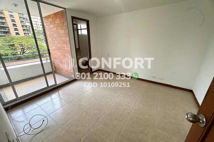 Apartamento de 3 alcobas en arriendo en Los Balsos, Medellín, 117 m² · foto 23 de 24