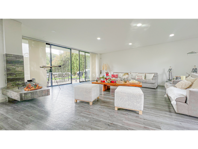 Casa de 5 alcobas en venta en Las Palmas, Envigado, 358 m² · foto 3 de 16