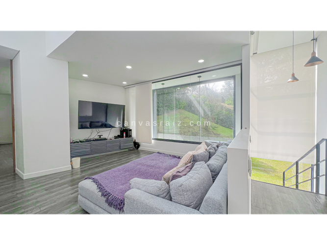 Casa de 5 alcobas en venta en Las Palmas, Envigado, 358 m² · foto 9 de 16