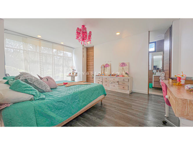 Casa de 5 alcobas en venta en Las Palmas, Envigado, 358 m² · foto 12 de 16