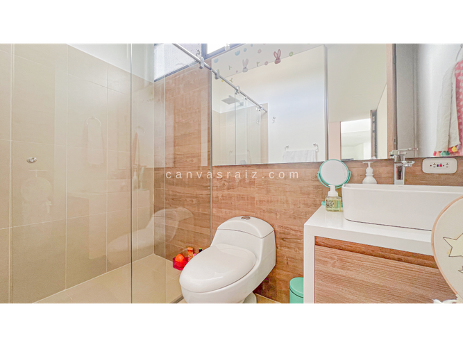 Casa de 5 alcobas en venta en Las Palmas, Envigado, 358 m² · foto 13 de 16