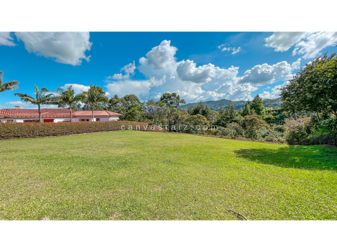 Lote en venta en El Tablazo, Rionegro, 2360 m² · foto 2 de 6