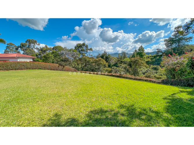 Lote en venta en El Tablazo, Rionegro, 2360 m² · foto 3 de 6