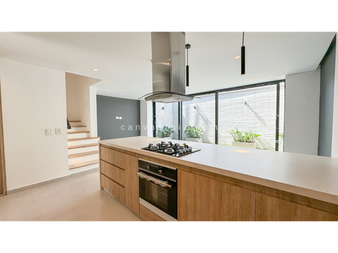 Casa de 4 alcobas en venta en Barro Blanco, Rionegro, 210 m² · foto 3 de 12