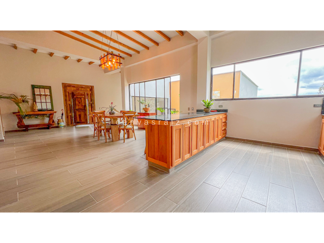 Casa de 3 alcobas en venta en El Carmen de Viboral, 287 m² · foto 4 de 11