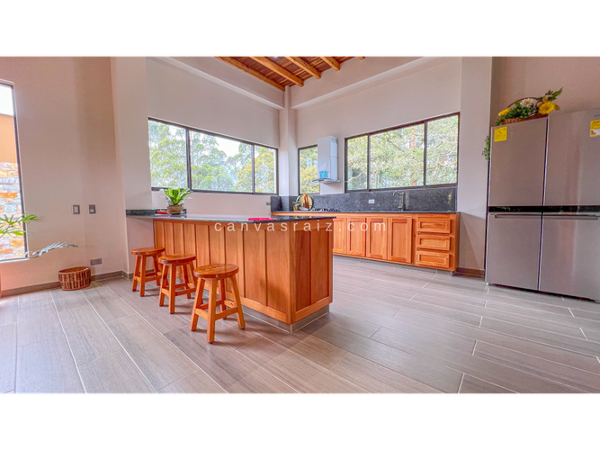 Casa de 3 alcobas en venta en El Carmen de Viboral, 287 m² · foto 6 de 11