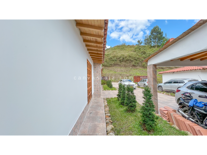 Casa de 4 alcobas en venta en El Tambo, La Ceja, 430 m² · foto 15 de 17