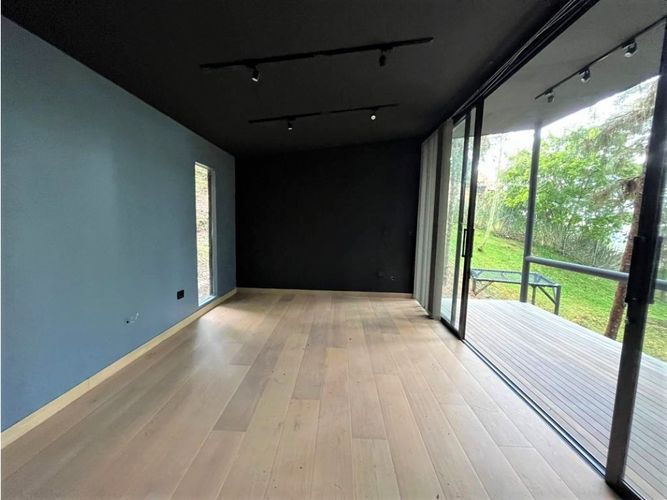Lote en venta en Escobero, Envigado, 4470 m² · foto 6 de 9