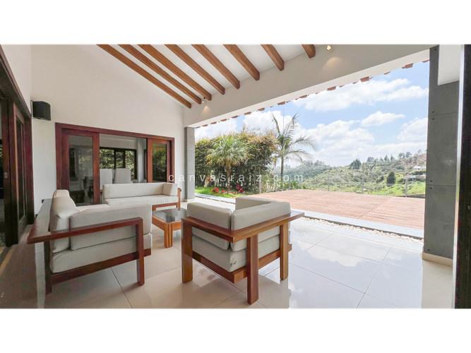 Casa de 4 alcobas en venta en La Mosquita, Rionegro, 394 m² · foto 5 de 19