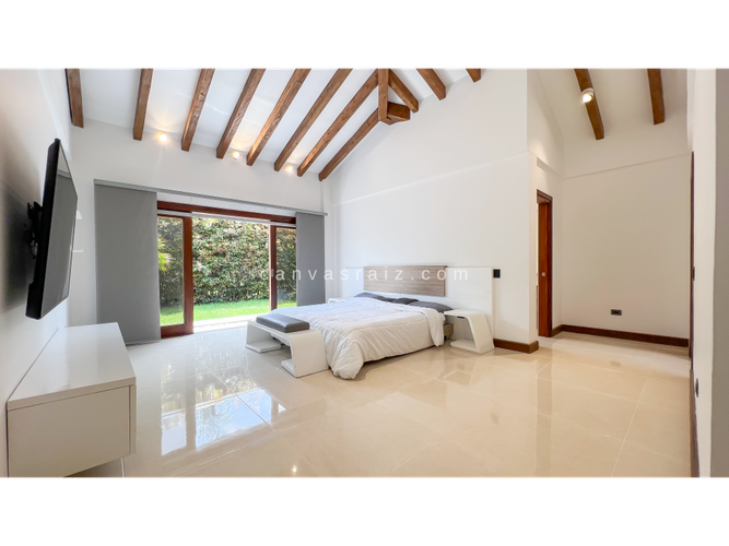 Casa de 4 alcobas en venta en La Mosquita, Rionegro, 394 m² · foto 13 de 19