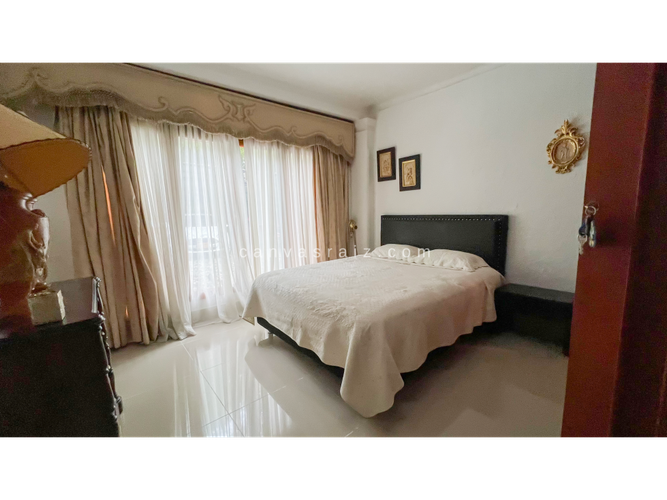 Casa de 8 alcobas en venta en El Poblado, Medellín, 860 m² · foto 6 de 16