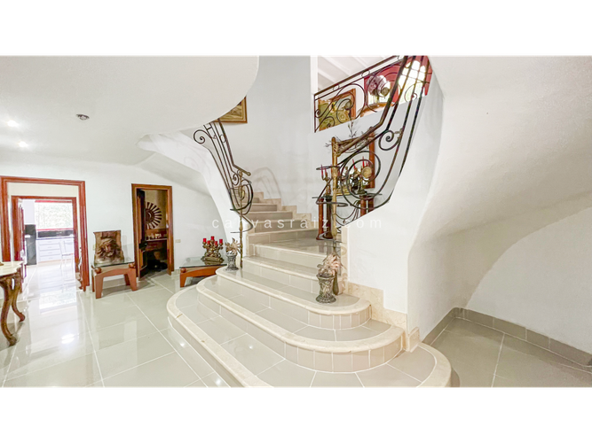 Casa de 8 alcobas en venta en El Poblado, Medellín, 860 m² · foto 7 de 16