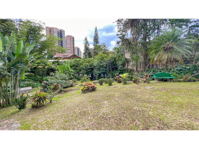 Casa de 8 alcobas en venta en El Poblado, Medellín, 860 m² · foto 14 de 16