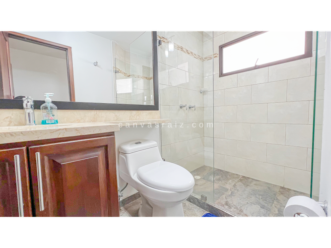 Apartamento de 2 alcobas en venta en Cj San Marcos, Envigado, 122 m² · foto 10 de 10