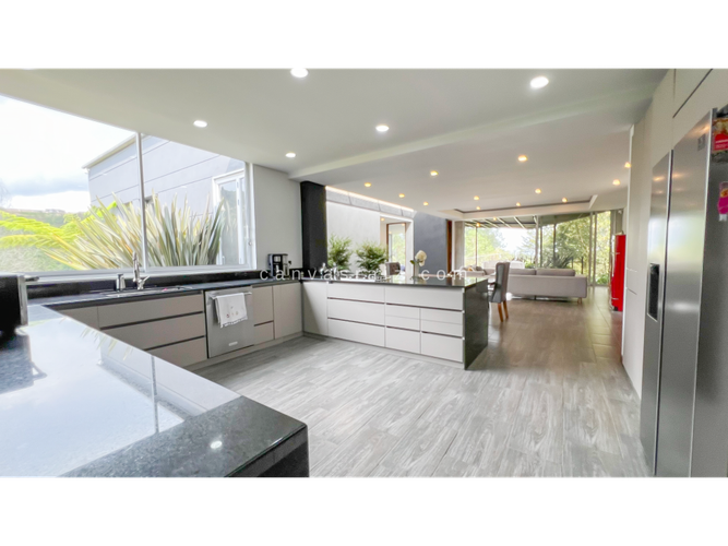 Casa de 4 alcobas en venta en Escobero, Envigado, 514 m² · foto 4 de 18