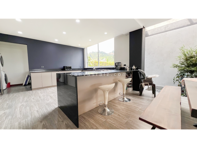 Casa de 4 alcobas en venta en Escobero, Envigado, 514 m² · foto 5 de 18