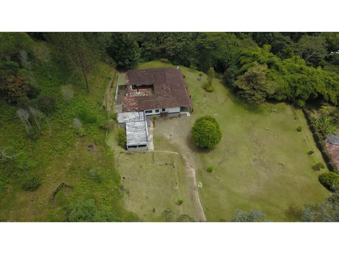 Finca en venta en La Convencion, Rionegro, 400 m² · foto 2 de 13
