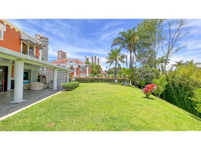 Casa de 5 alcobas en venta en El Tesoro, Medellín, 450 m² · foto 3 de 21