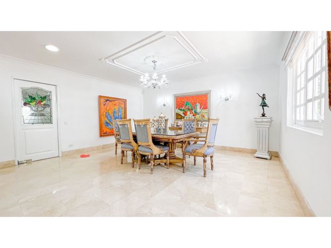 Casa de 5 alcobas en venta en El Tesoro, Medellín, 450 m² · foto 9 de 21