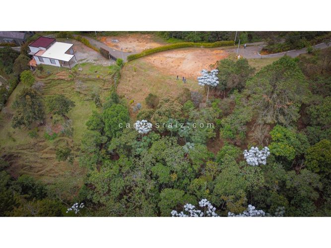 Lote en venta en El Zango, Guarne, 2180 m² · foto 4 de 5