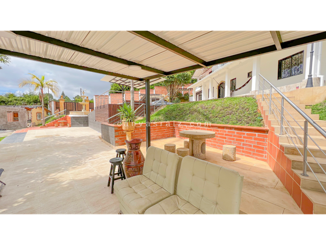 Finca en venta en La Hondita, Guarne, 360 m² · foto 2 de 18