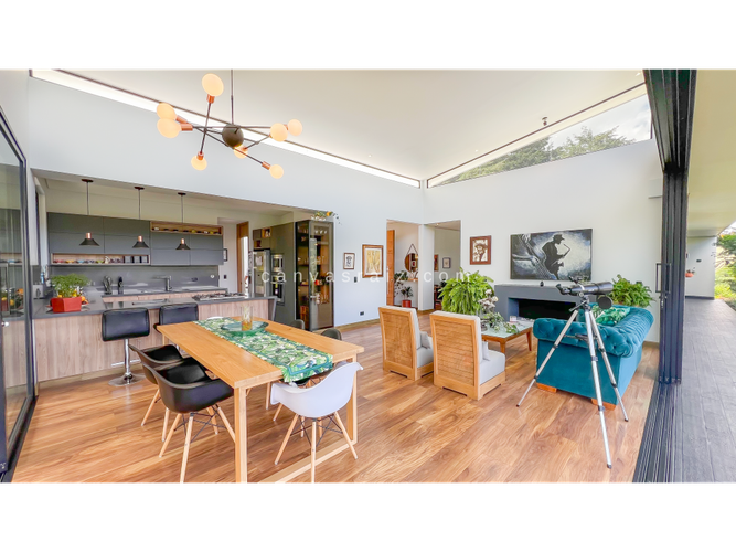 Casa de 4 alcobas en venta en Guamito, La Ceja, 266 m² · foto 4 de 21