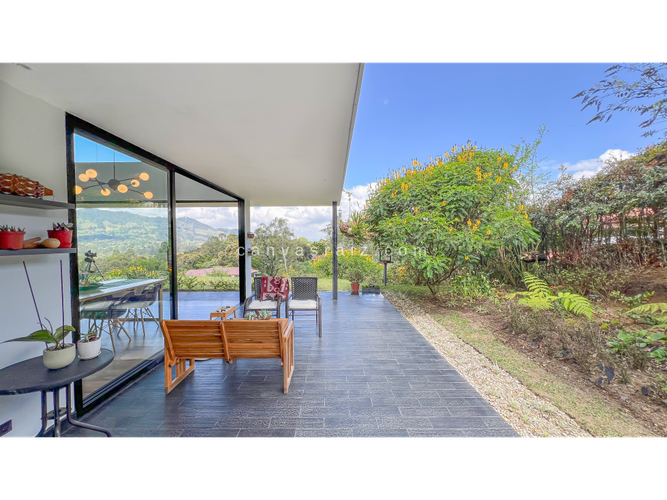 Casa de 4 alcobas en venta en Guamito, La Ceja, 266 m² · foto 8 de 21