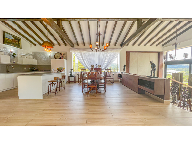 Casa de 4 alcobas en venta en Guamito, La Ceja, 430 m² · foto 6 de 21