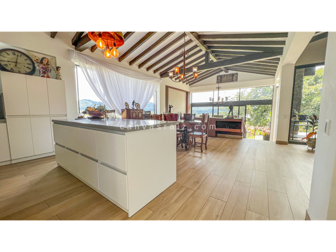 Casa de 4 alcobas en venta en Guamito, La Ceja, 430 m² · foto 7 de 21