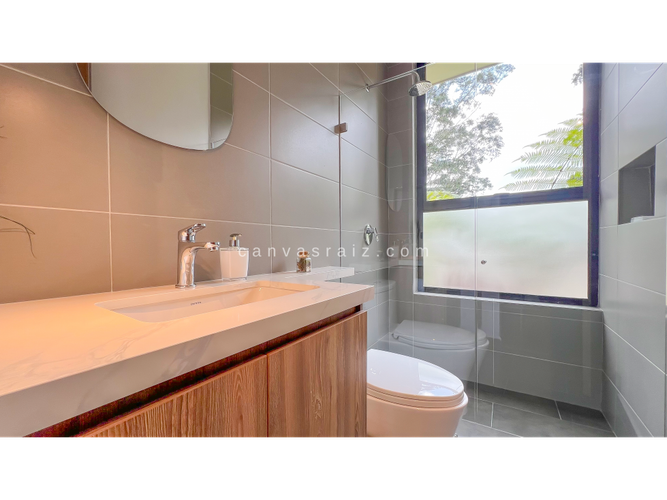 Casa de 4 alcobas en venta en Guamito, La Ceja, 266 m² · foto 14 de 21