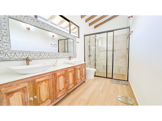 Casa de 4 alcobas en venta en Guamito, La Ceja, 430 m² · foto 14 de 21
