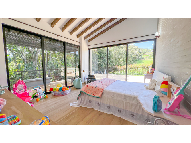 Casa de 4 alcobas en venta en Guamito, La Ceja, 430 m² · foto 15 de 21