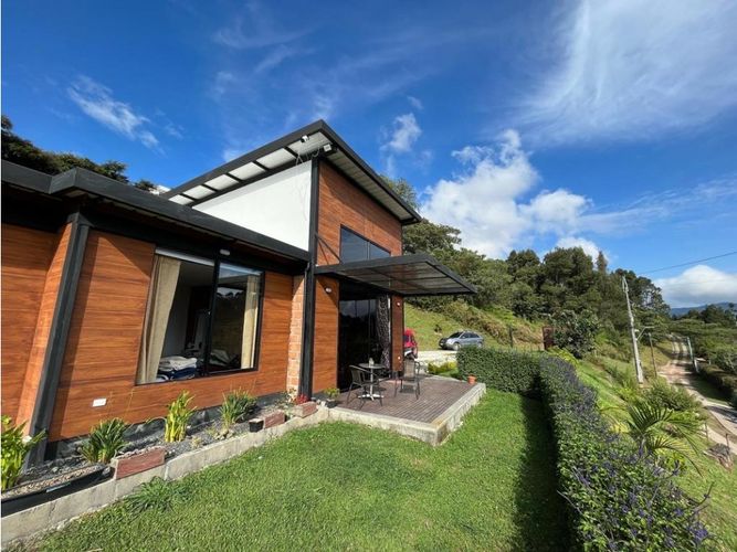 Finca en venta en El Carmen De Viboral, El Carmen de Viboral, 160 m² · foto 4 de 7