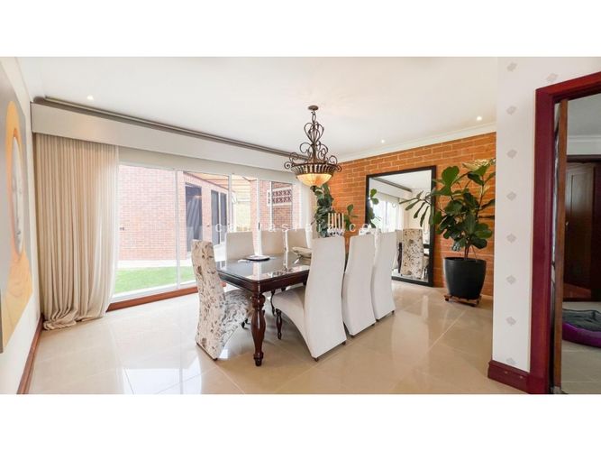 Casa de 5 alcobas en venta en Escobero, Envigado, 614 m² · foto 4 de 19
