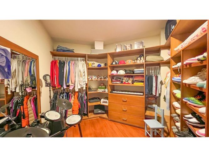 Casa de 5 alcobas en venta en Escobero, Envigado, 614 m² · foto 12 de 19