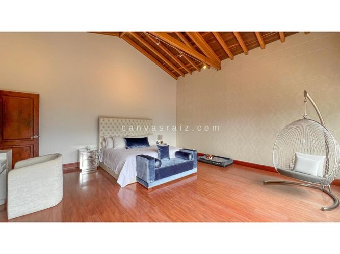 Casa de 5 alcobas en venta en Escobero, Envigado, 614 m² · foto 15 de 19