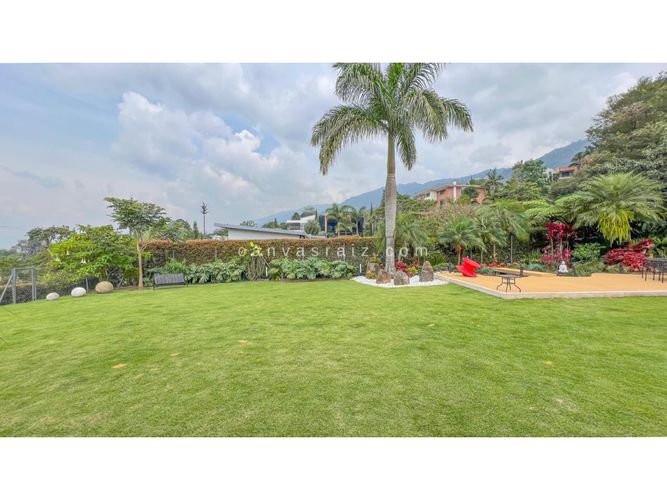 Casa de 5 alcobas en venta en Escobero, Envigado, 614 m² · foto 17 de 19