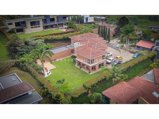 Casa de 5 alcobas en venta en Escobero, Envigado, 614 m² · foto 18 de 19
