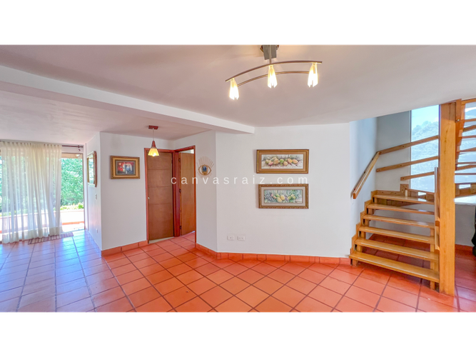 Casa de 4 alcobas en venta en El Cerro, El Carmen de Viboral, 196 m² · foto 5 de 18