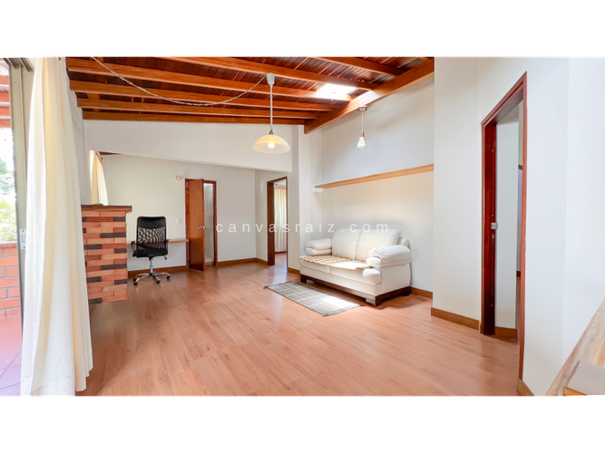 Casa de 4 alcobas en venta en El Cerro, El Carmen de Viboral, 196 m² · foto 11 de 18