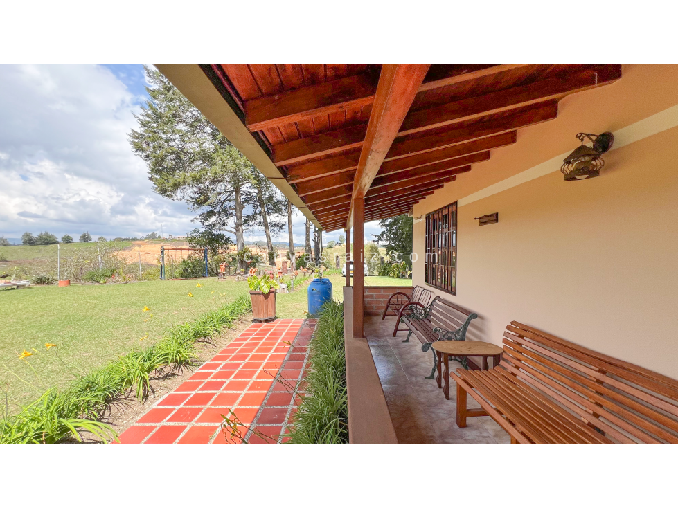 4BR Country House in Galicia (230 m²) for Sale - 3