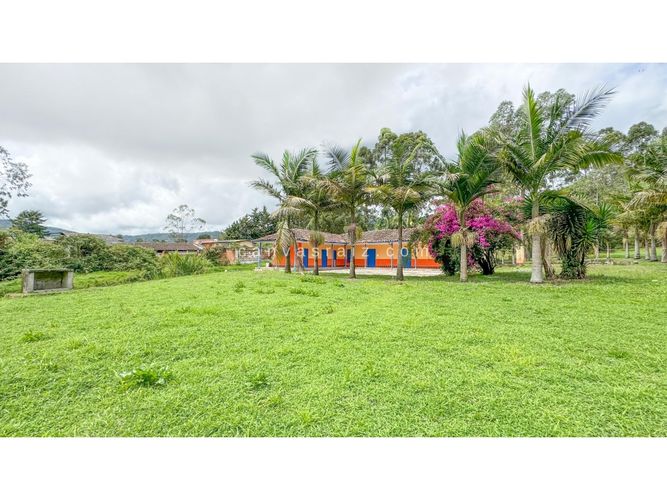 Lote en venta en Campo Alegre, El Carmen de Viboral, 11332 m² · foto 2 de 6
