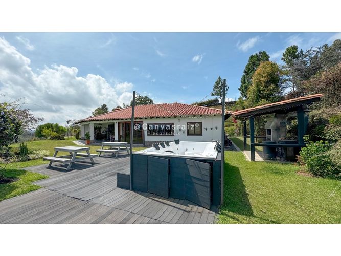 Casa de 5 alcobas en venta en La Mosquita, Guarne, 500 m² · foto 8 de 21