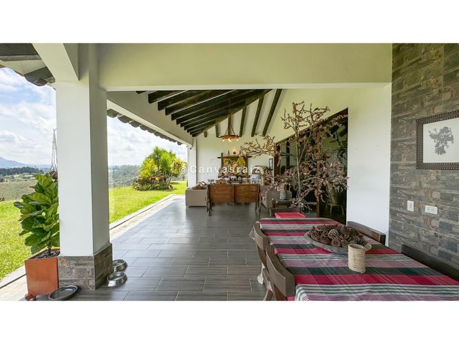 Casa de 5 alcobas en venta en La Mosquita, Guarne, 500 m² · foto 9 de 21