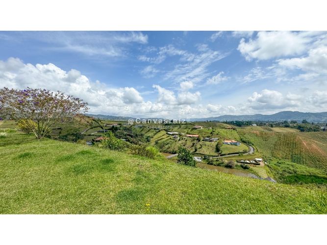 Casa de 5 alcobas en venta en La Mosquita, Guarne, 500 m² · foto 18 de 21