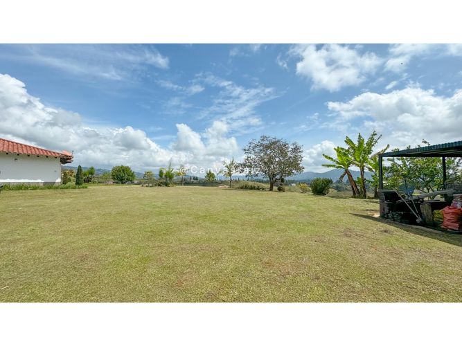 Casa de 5 alcobas en venta en La Mosquita, Guarne, 500 m² · foto 20 de 21